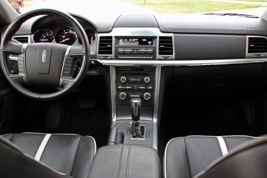  Lincoln MKZ 2010 года  (фото 25 из 211)